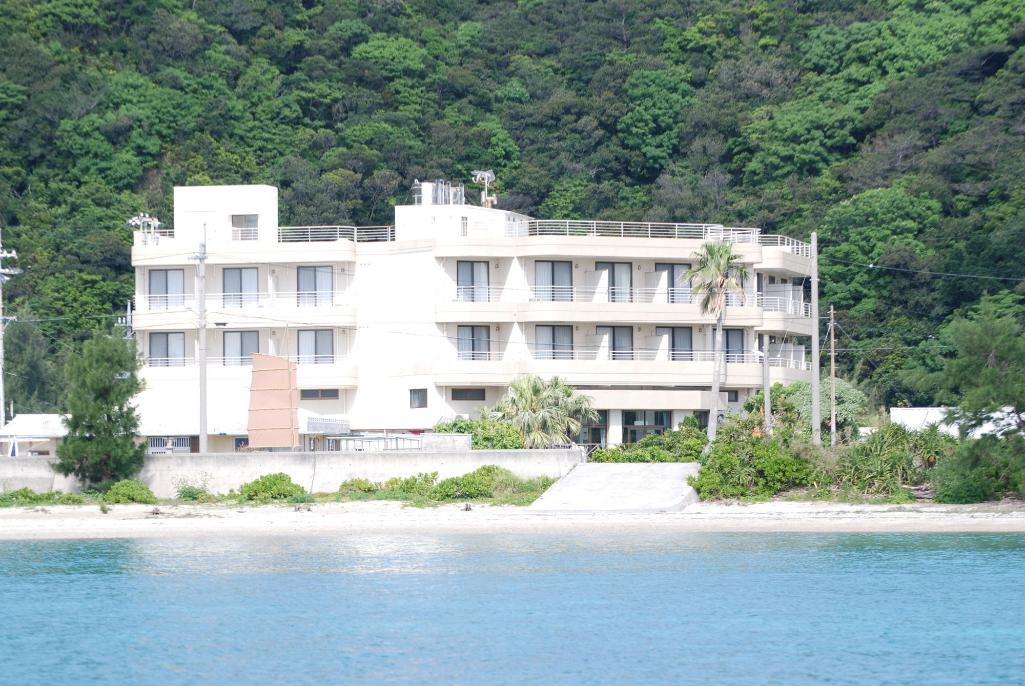 Kerama Beach Hotel Zamami Buitenkant foto